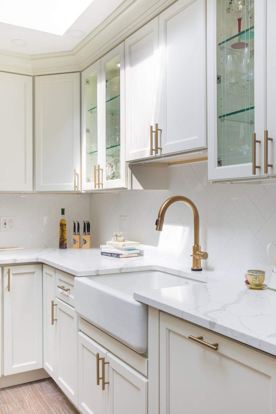 J&K E1 Dove kitchen — manufacturer photo