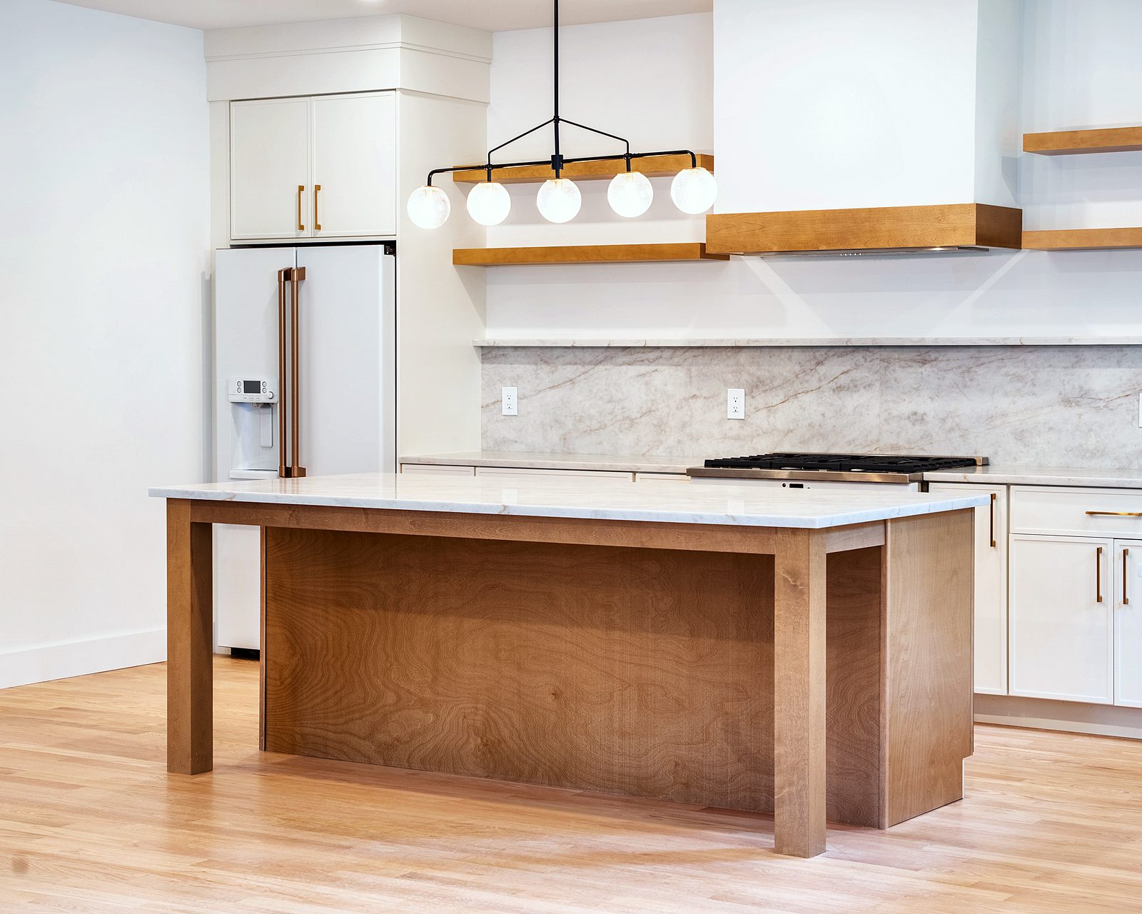 Timber island with Café matte-white refrigerator