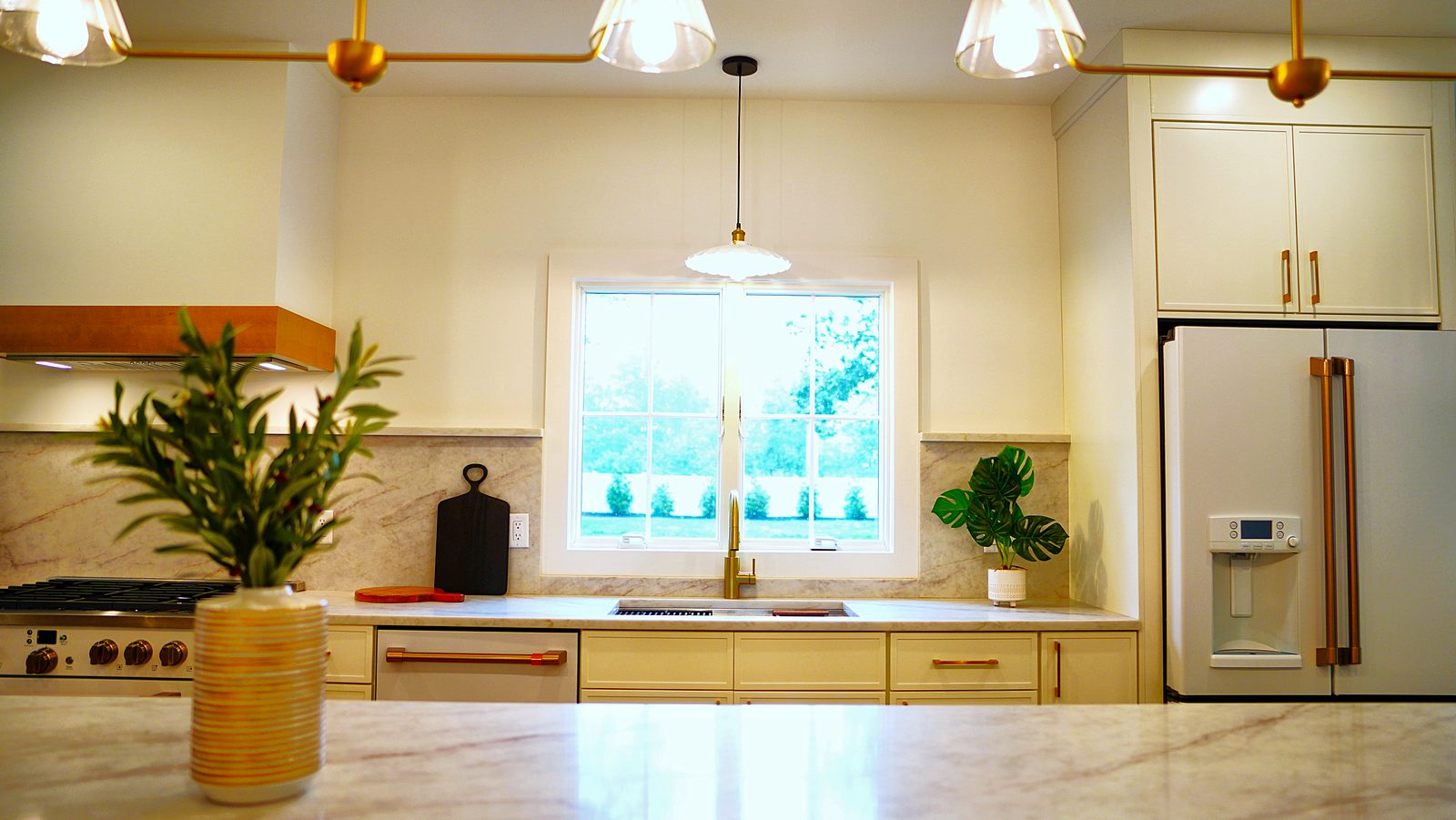 Range wall with Timber hood band