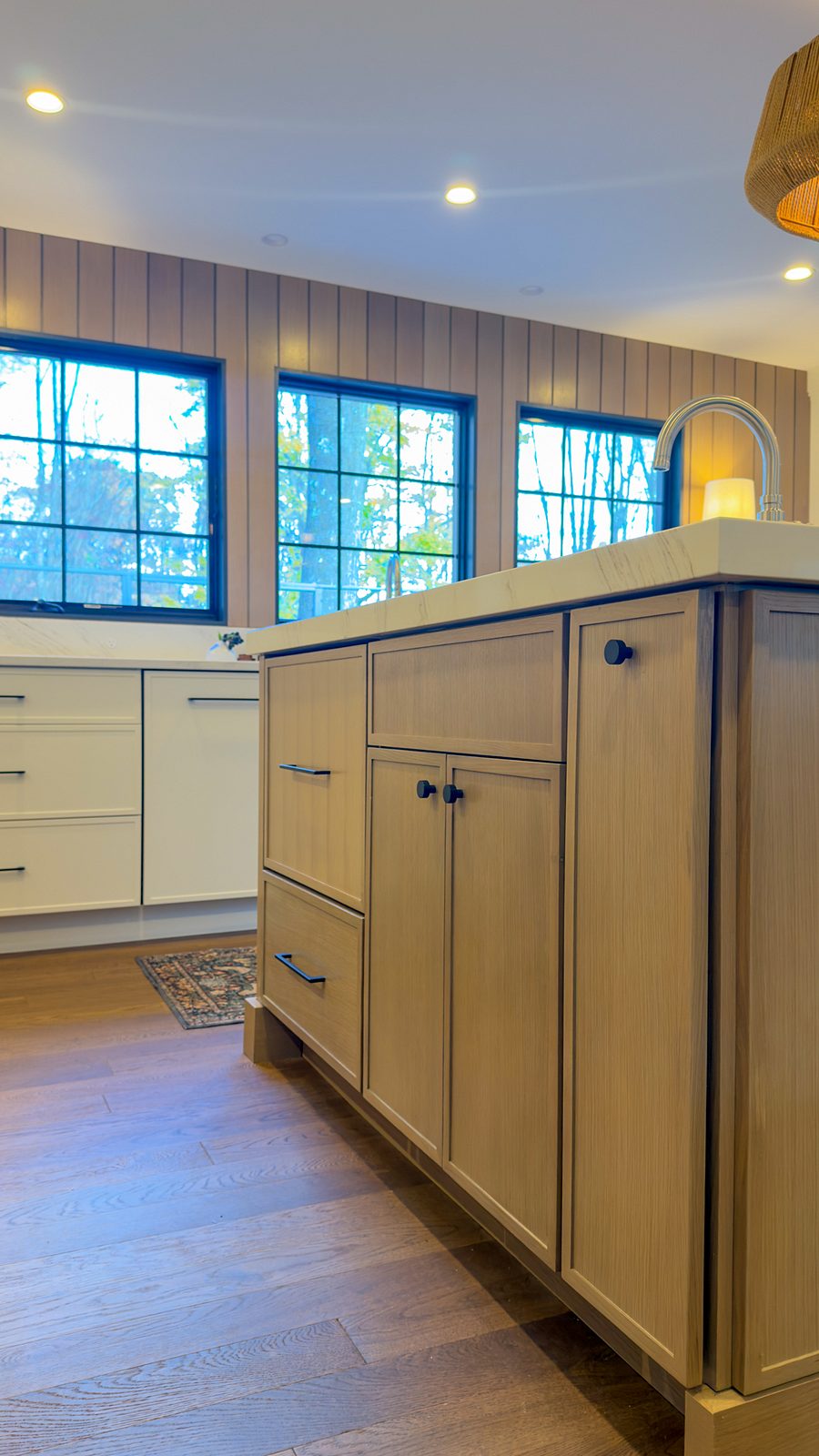 Island corner with the microwave drawer and the window wall behind