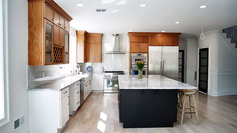 Petit Sand and Petit White kitchen with a Midnight island