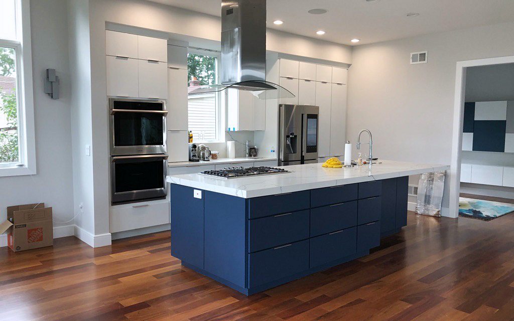 Shiloh Metro kitchen in Arctic and Naval