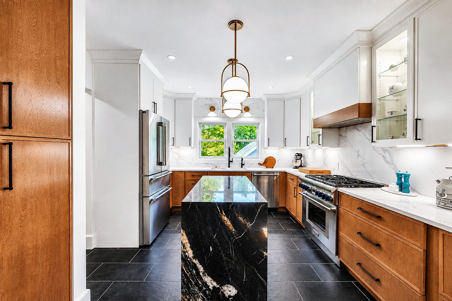 Island with waterfall ends and white quartz perimeter