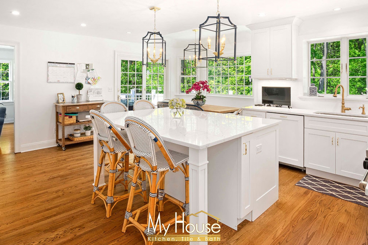 https://www.myhousekitchen.com/yukleme/products/181-tribeca-hudson-snow-white-cabinets.jpg